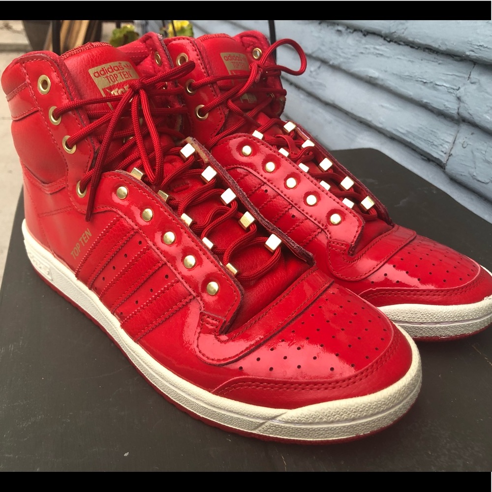 Red ADIDAS very clean and comfortable